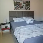 J&J Twins Apartments