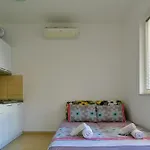 J&J Twins Apartments