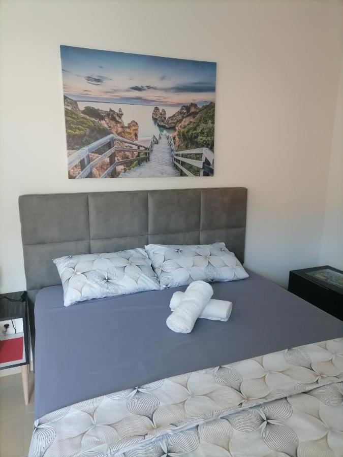 J&j Twins Apartment